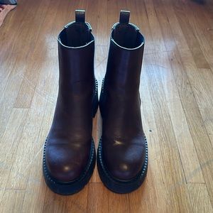 Madden girl Chelsea girl size 9